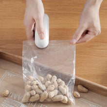 Load image into Gallery viewer, Household Appliances Mini Heat Sealing Machine for Bags